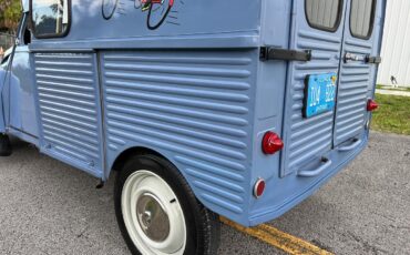 Citroen-1971-coupe-23