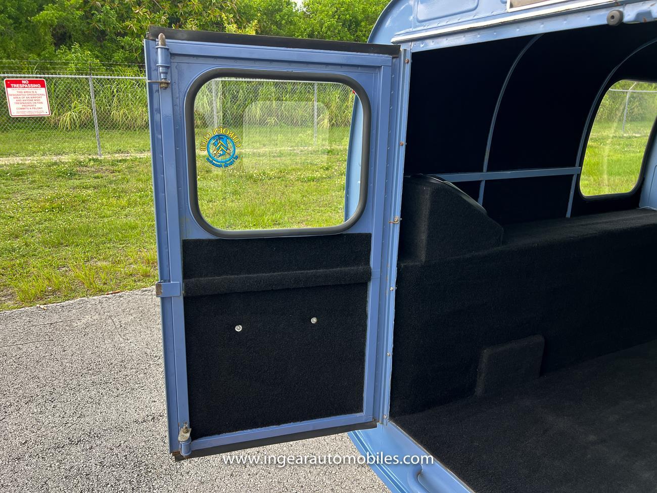 Citroen-1971-coupe-26