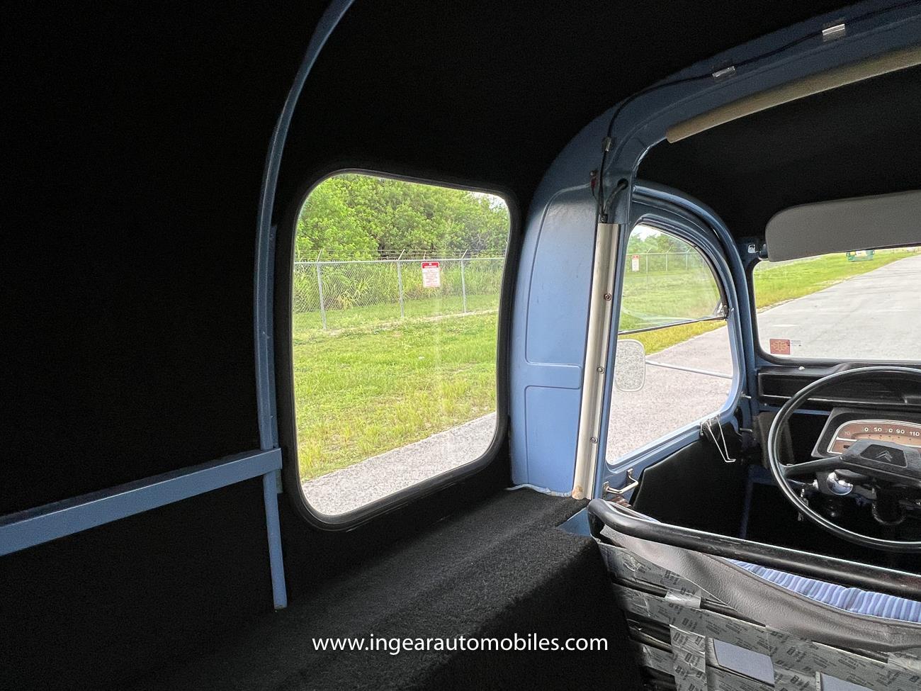 Citroen-1971-coupe-29