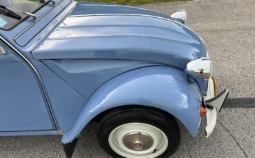 Citroen-1971-coupe-32