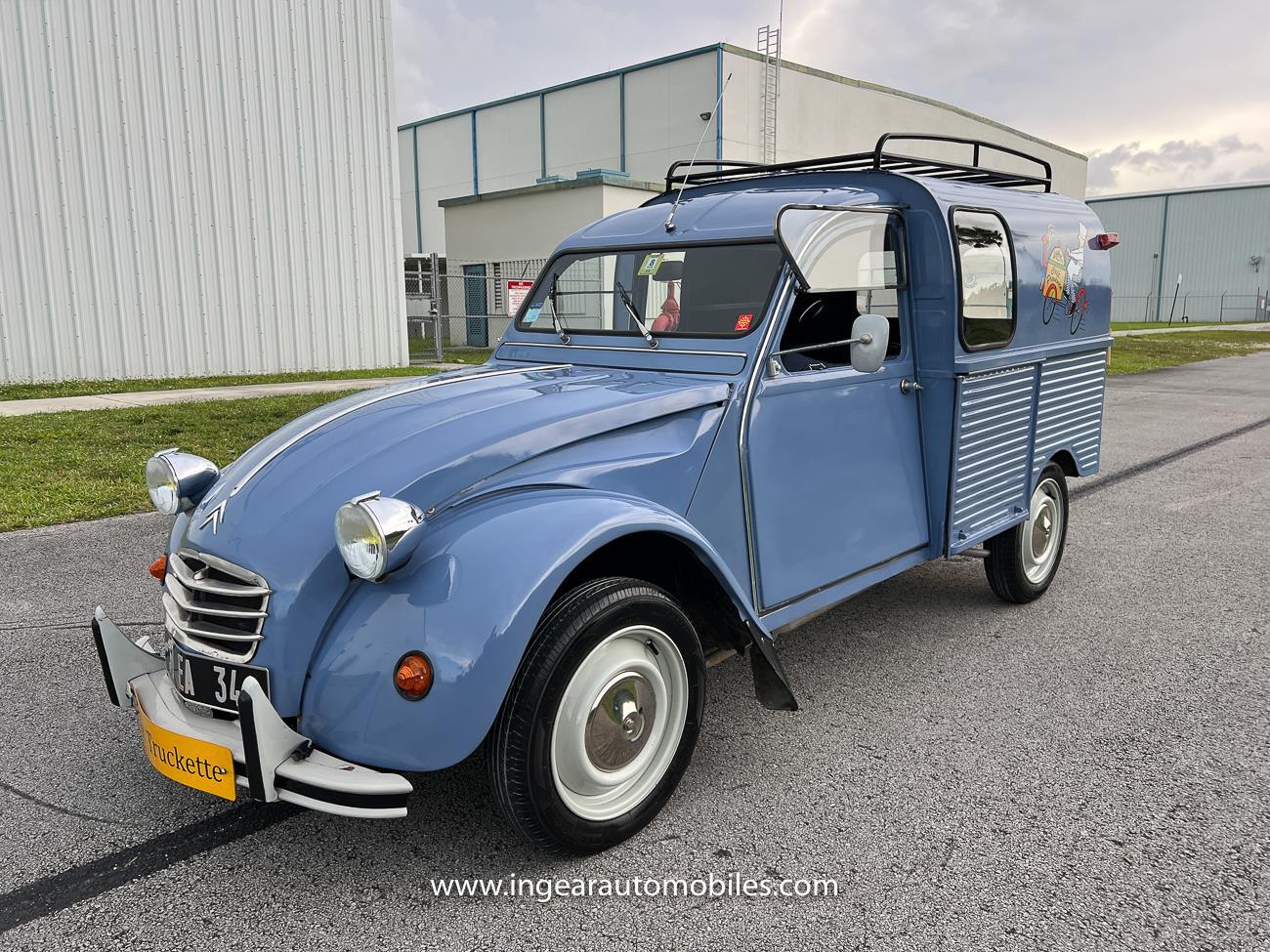 Citroen-1971-coupe-5