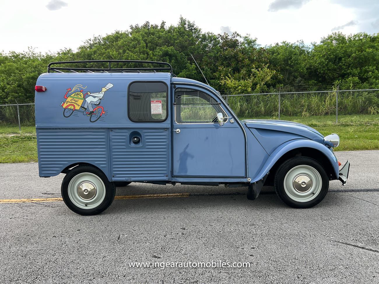 Citroen-1971-coupe-7