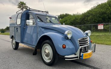 Citroen-1971-coupe-8