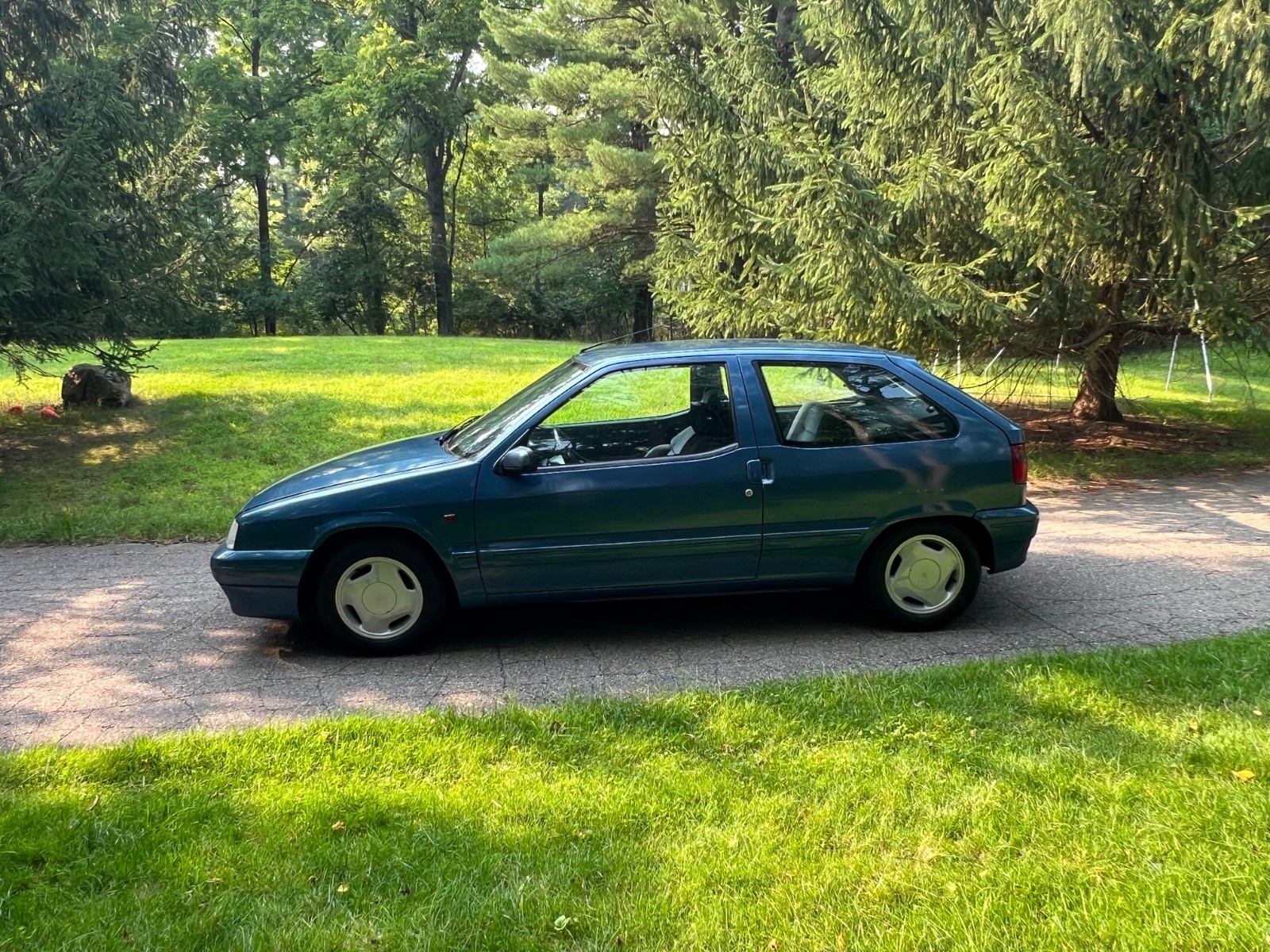 Citroen-ZX-1995-Hatchback-5