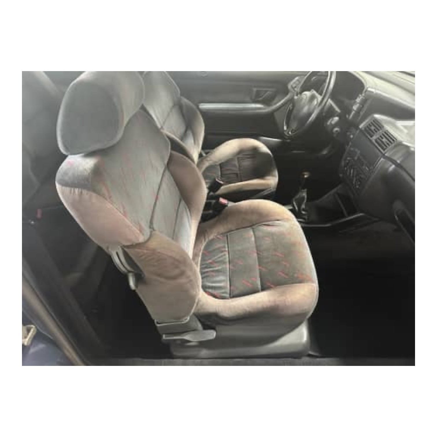 Citroen-ZX-1995-Hatchback-9