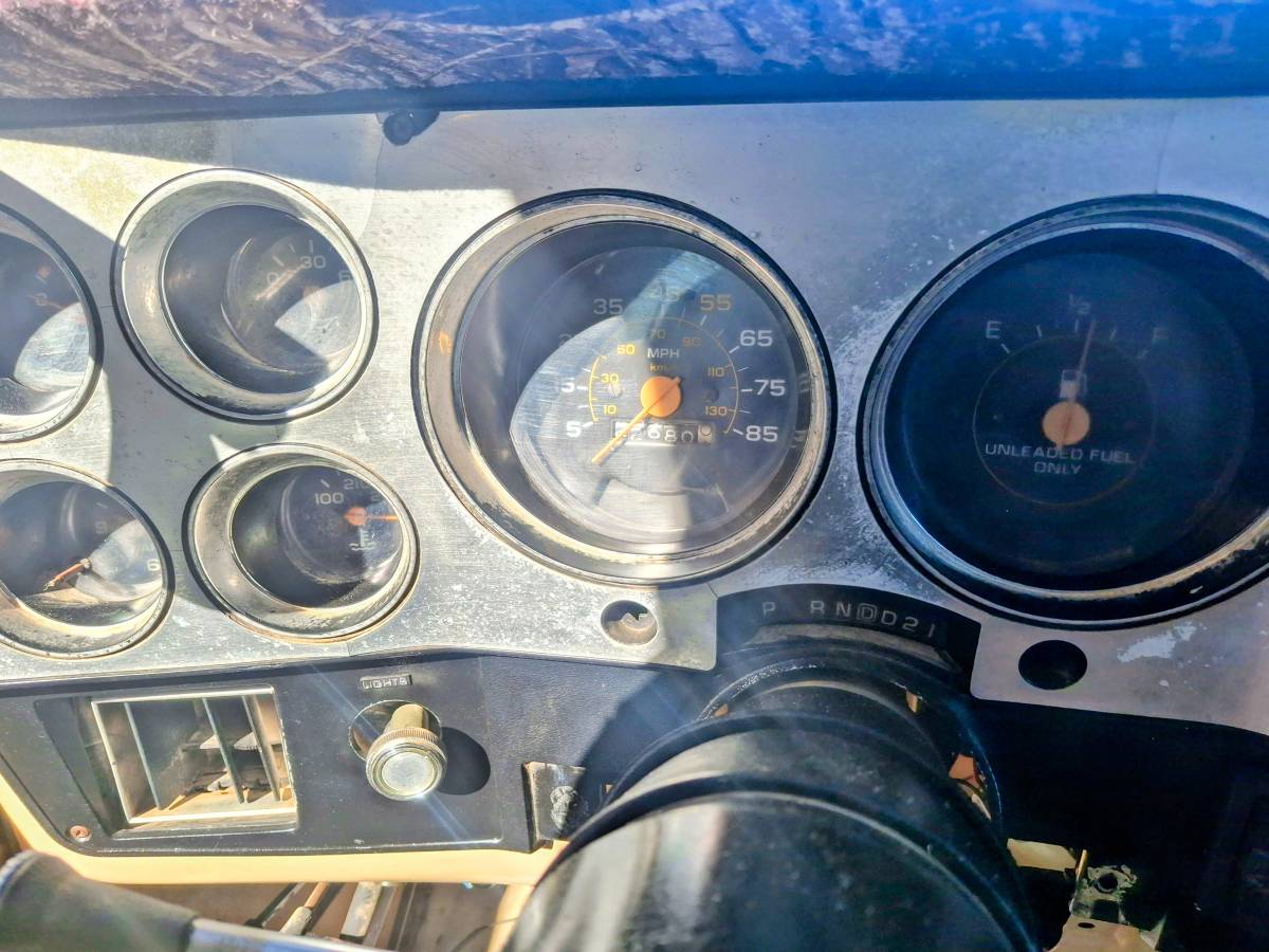 Classic-gmc-sierra-1984-11