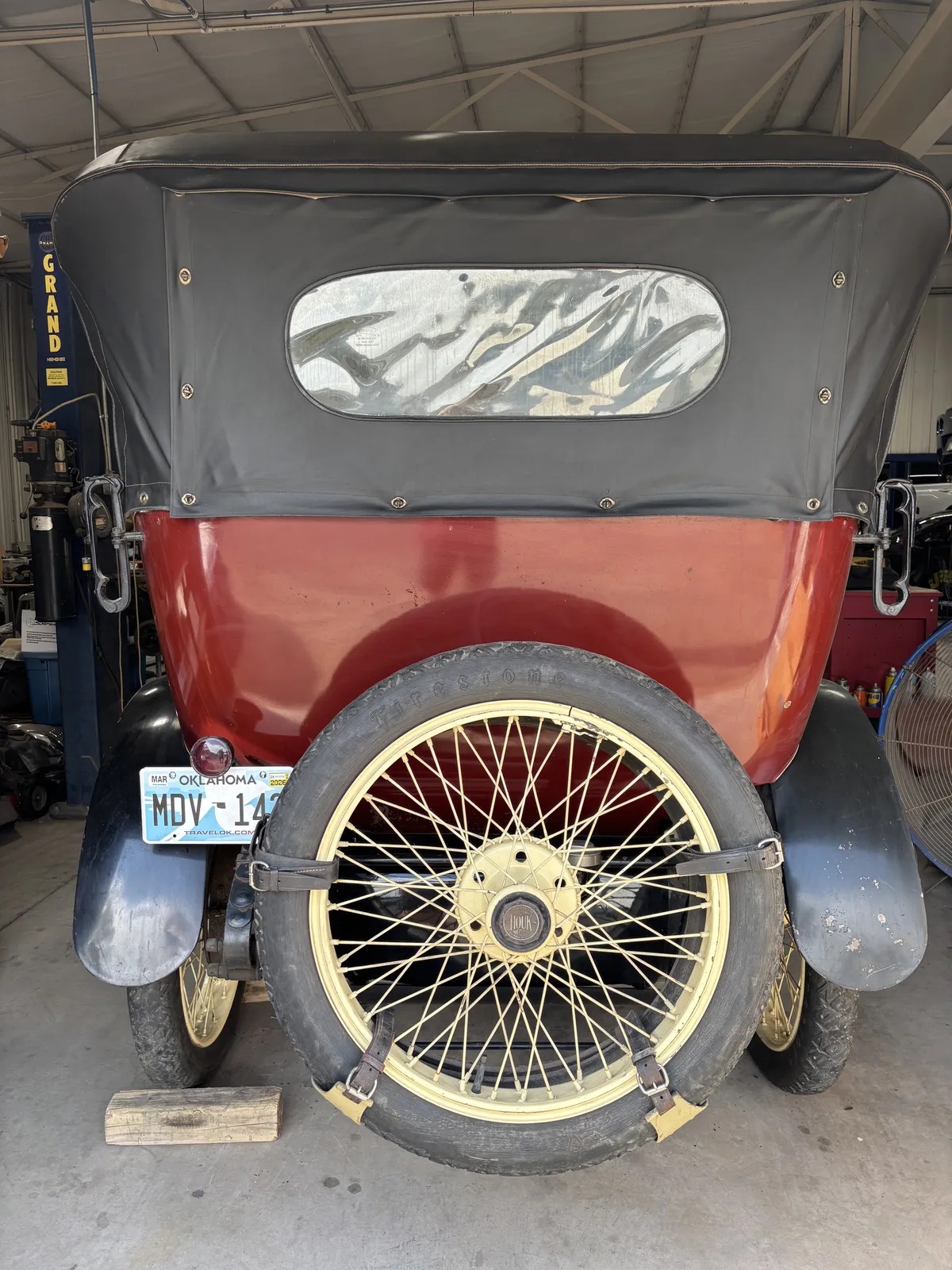 Cole-All-models-1915-Maroon-Tan-1