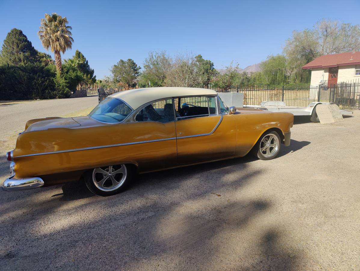 Contact-chieftain-hardtop-1955-custom-3