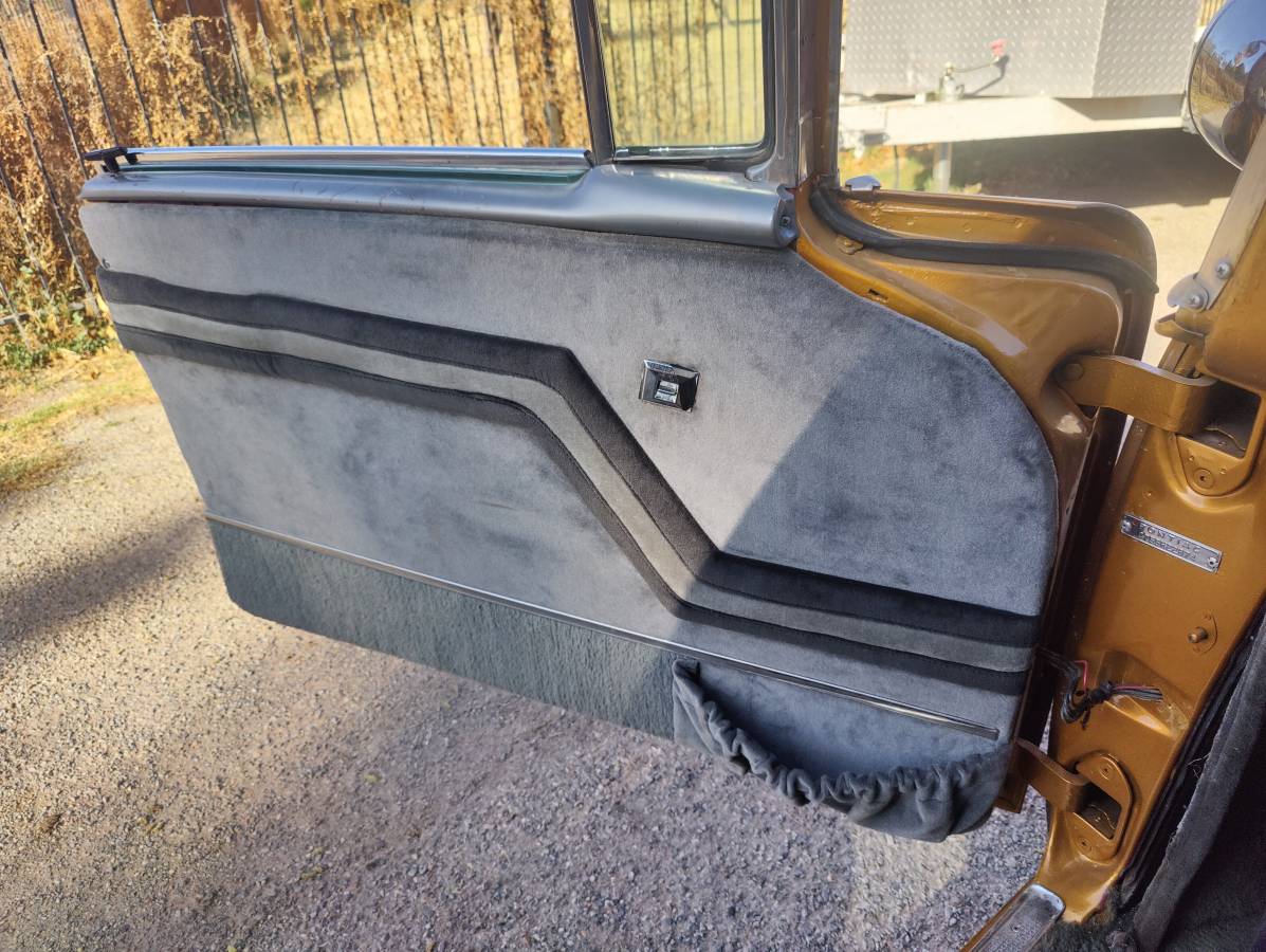 Contact-chieftain-hardtop-1955-custom-6