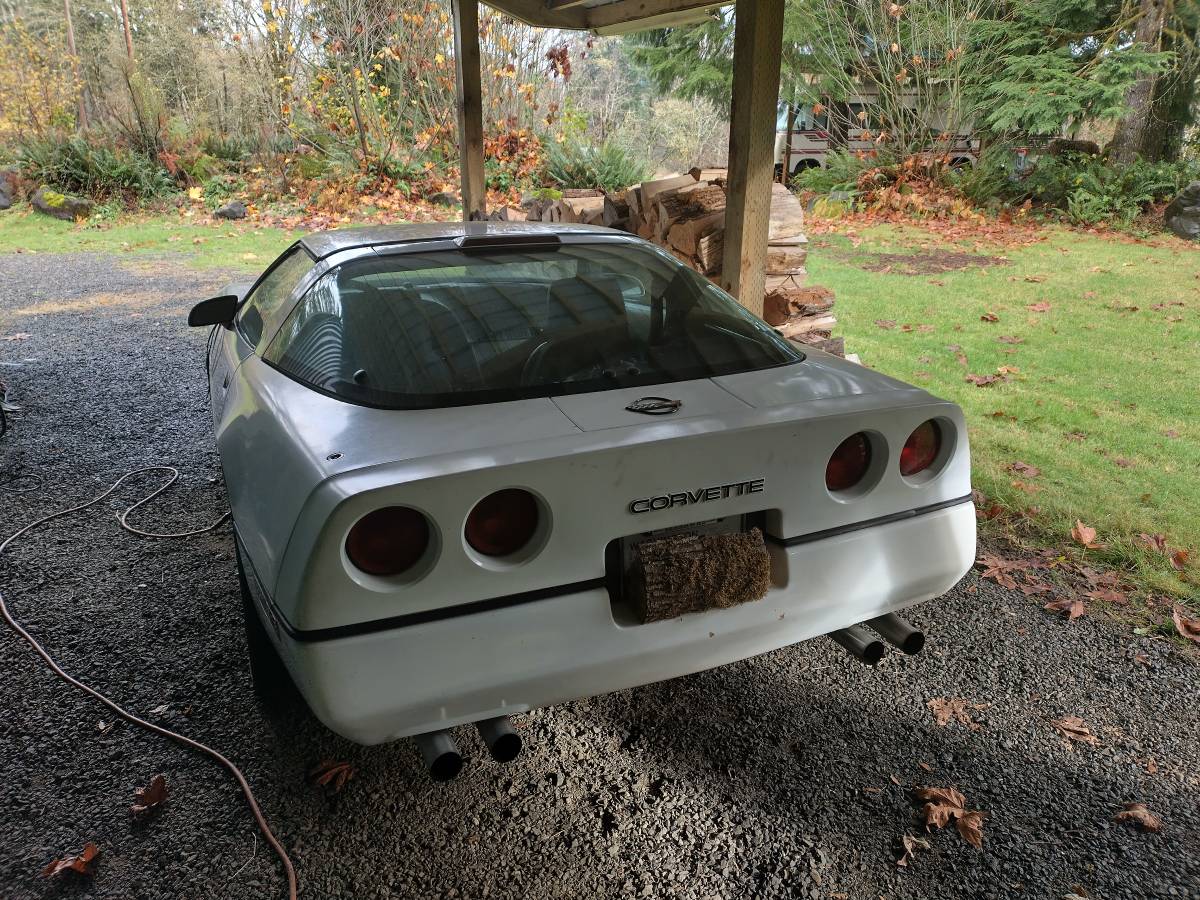 Corvette-1990-white-7