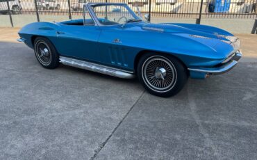Corvette-convertible-1966-blue-15