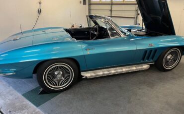 Corvette-convertible-1966-blue-16