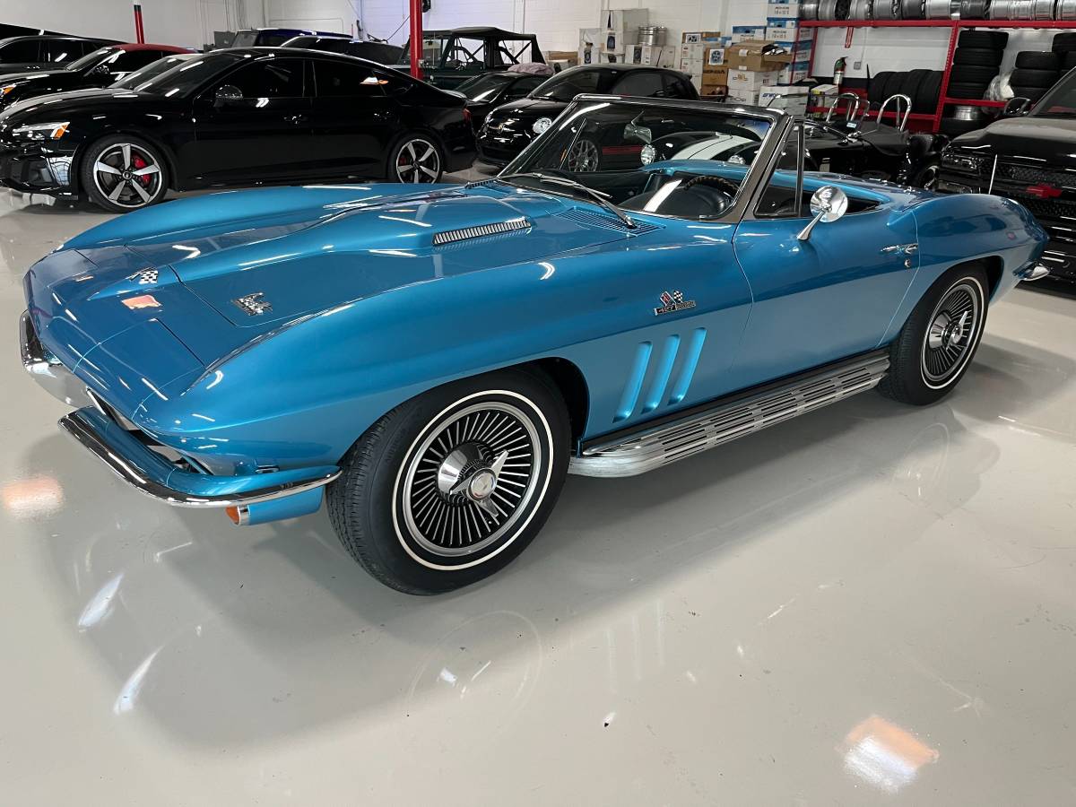 Corvette-convertible-1966-blue-4