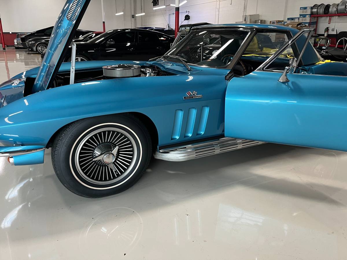 Corvette-convertible-1966-blue-5