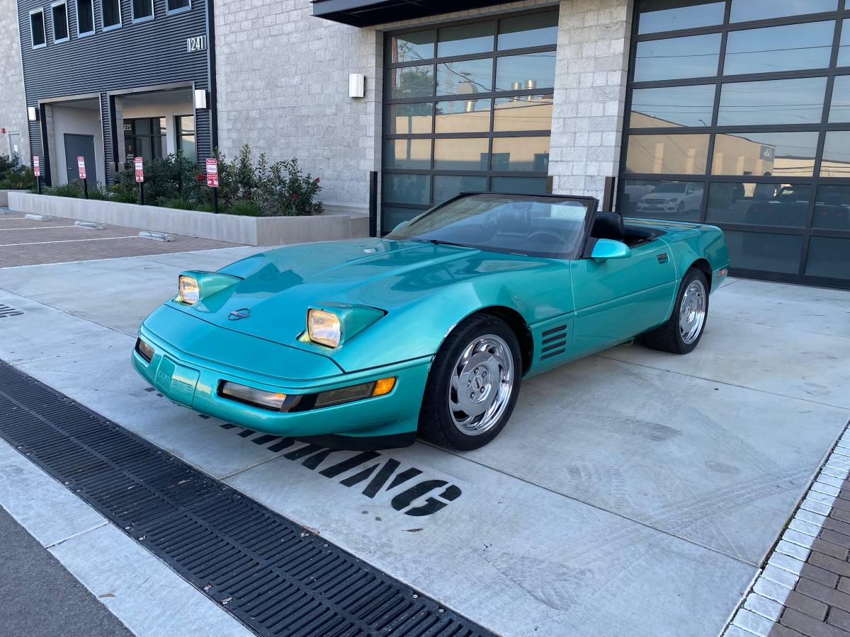 Corvette-convertible-1991-custom-1