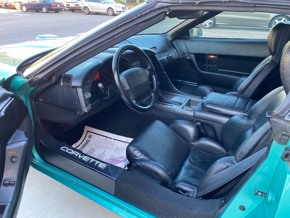 Corvette-convertible-1991-custom-14