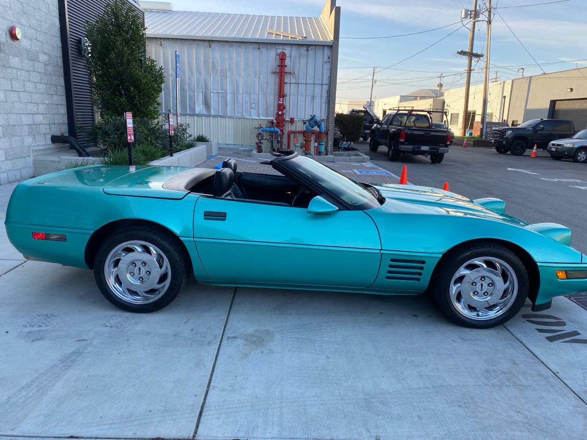Corvette-convertible-1991-custom-7