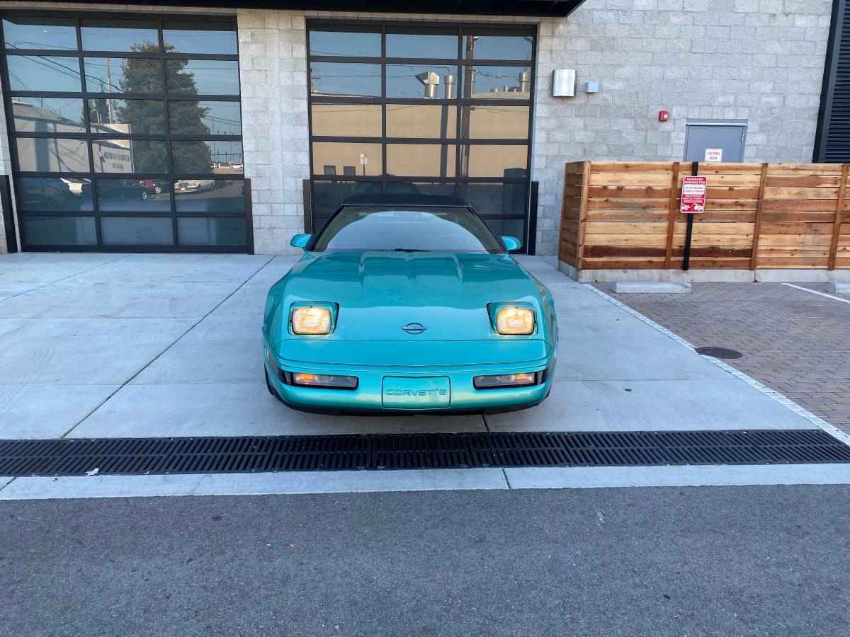 Corvette-convertible-1991-custom-8