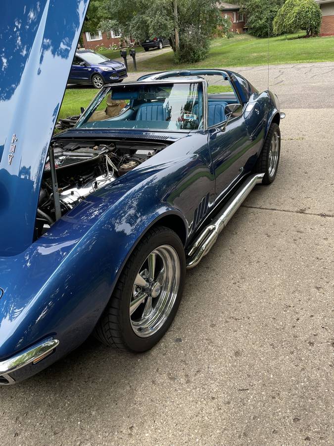 Corvette-coupe-1968-blue-1