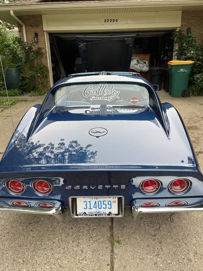Corvette-coupe-1968-blue-11