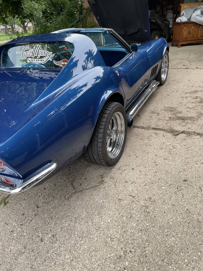 Corvette-coupe-1968-blue-8