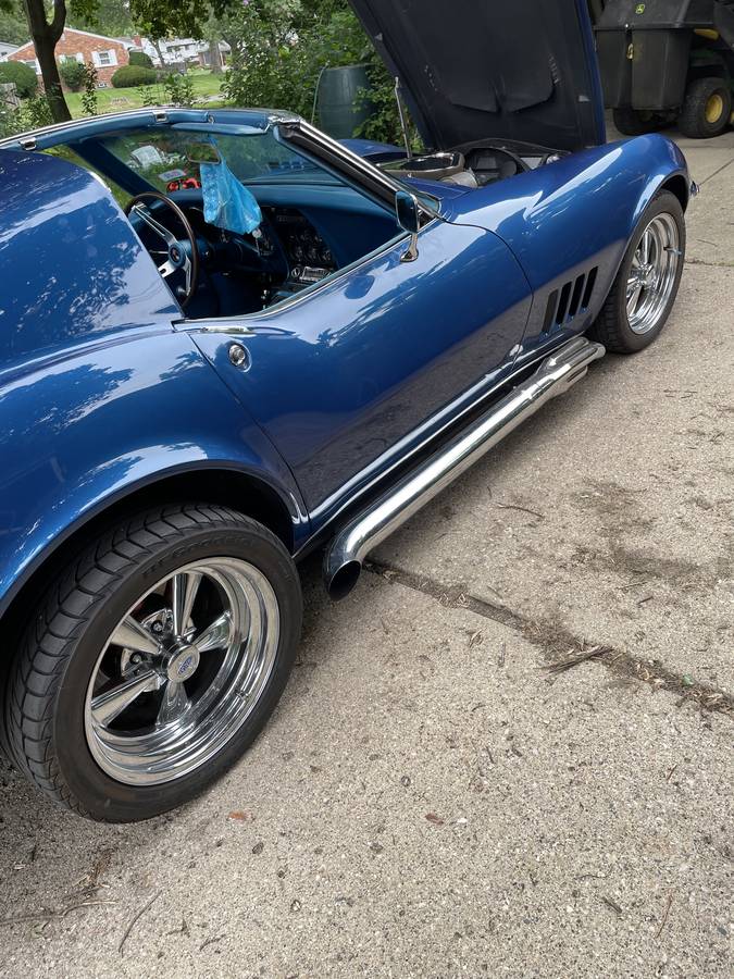 Corvette-coupe-1968-blue-9