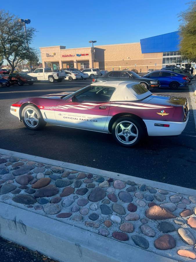 Corvette-indy-pace-car-1995-custom-1