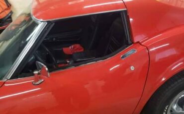 Corvette-red-1976-red-2