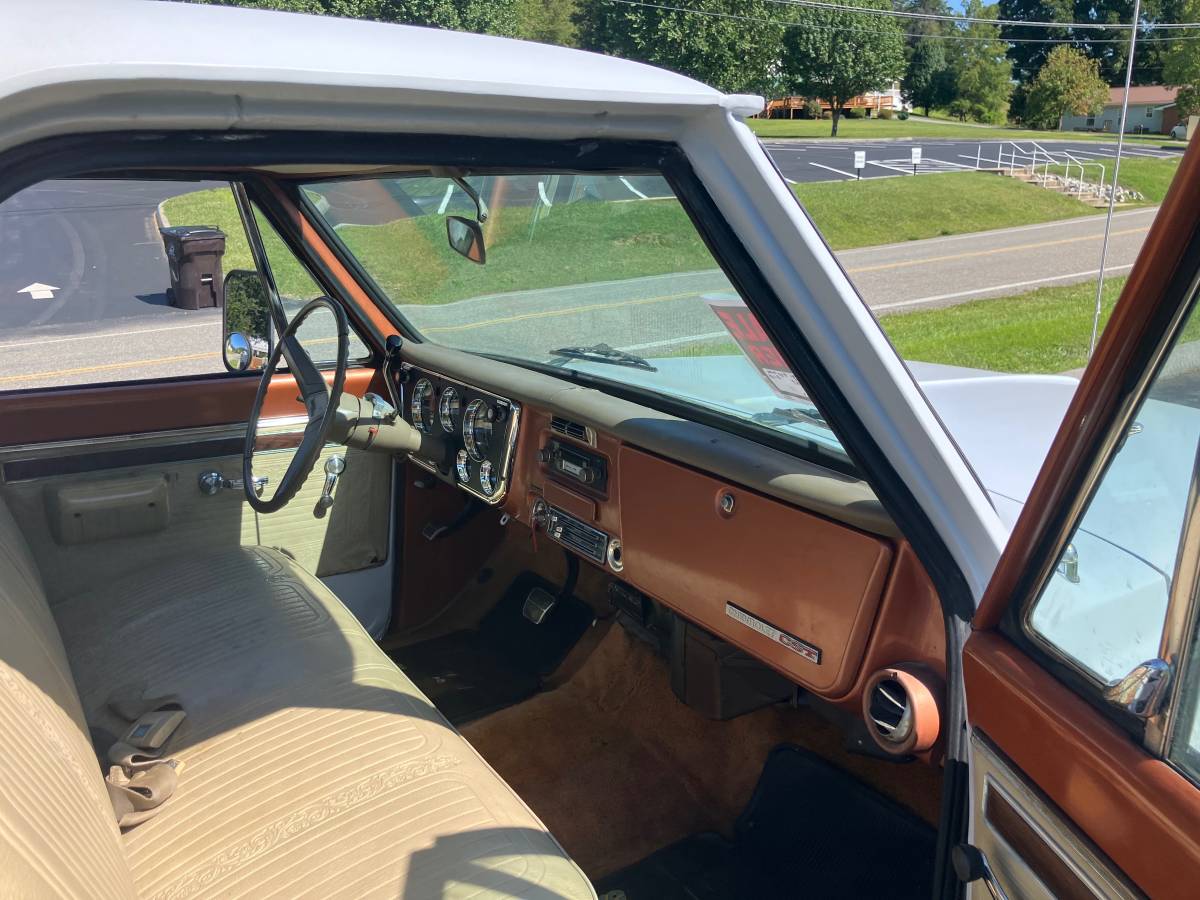 Cst10-chevy-pickup-1970-grey-6