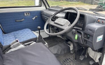 Daihatsu-Hijet-1993-Scissors-dump-9