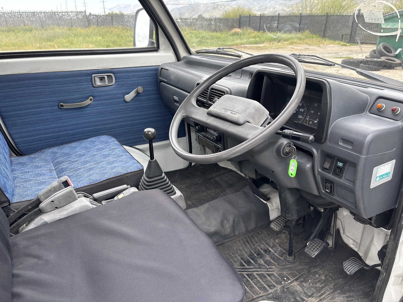 Daihatsu-Hijet-1993-Scissors-dump-9