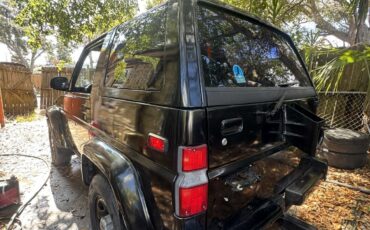 Daihatsu-Rocky-1990-SUV-3