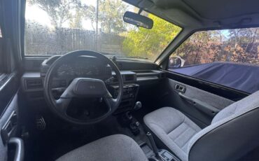 Daihatsu-Rocky-1990-SUV-5