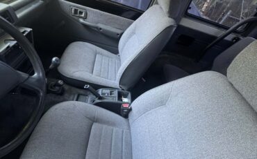 Daihatsu-Rocky-1990-SUV-6