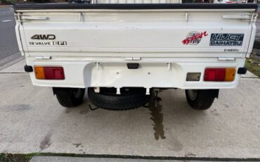 Daihatsu-hijet-1995-white-14