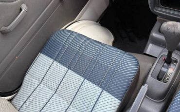 Daihatsu-hijet-1995-white-5