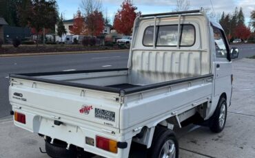Daihatsu-hijet-1995-white-6