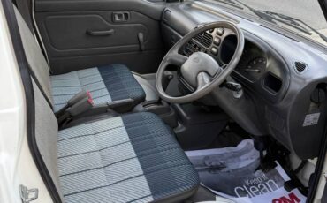 Daihatsu-hijet-1995-white-7