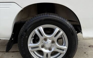 Daihatsu-hijet-1995-white-8