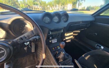 Datsun-240Z-1972-25