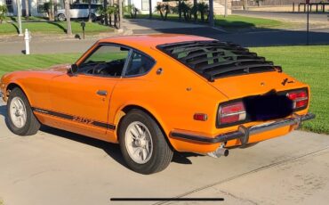 Datsun-240Z-1972-3
