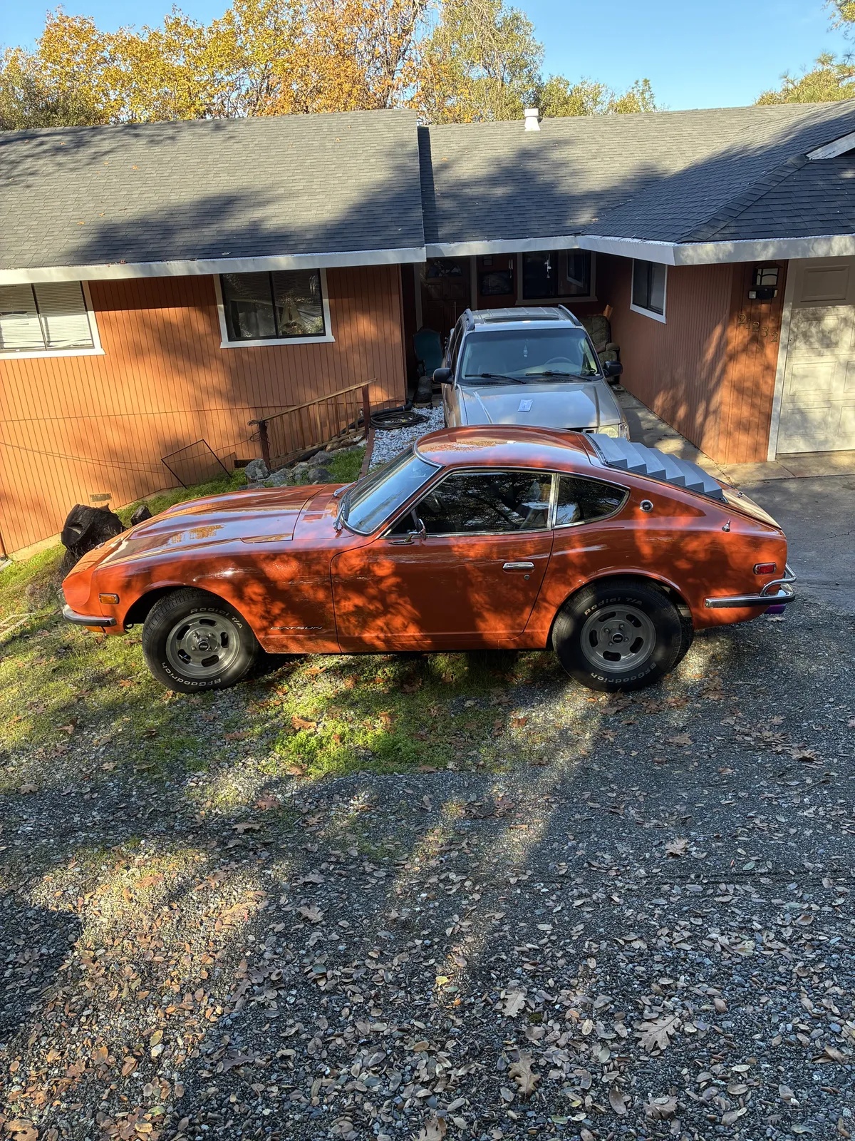 Datsun-240z-1972-Factory-Orange-Tan-8
