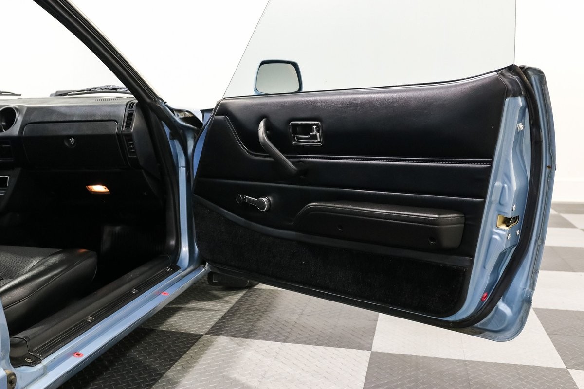 Datsun-280ZX-1979-Coupe-17