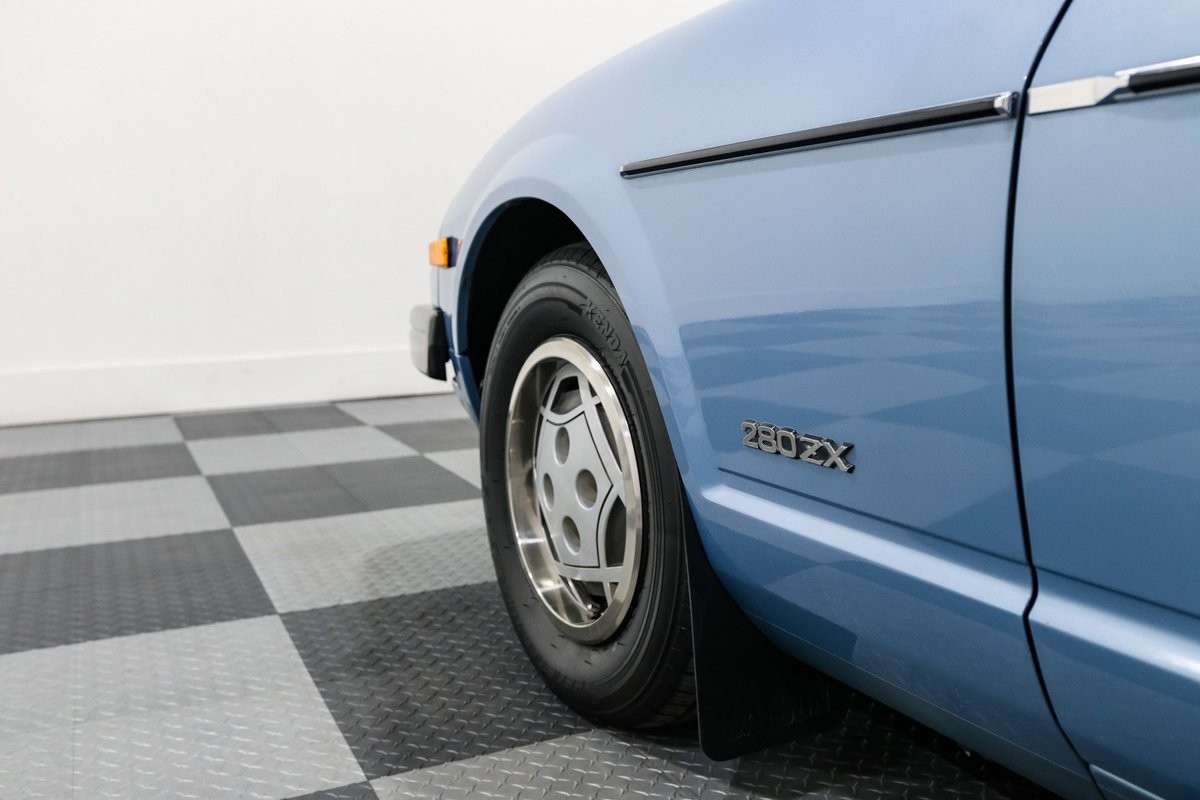 Datsun-280ZX-1979-Coupe-9