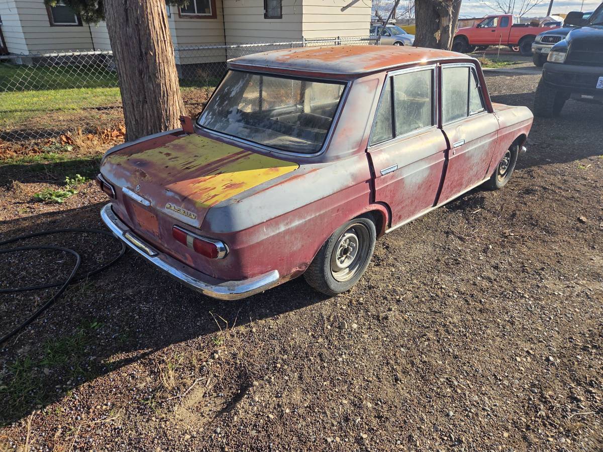 Datsun-411-1967-red-1