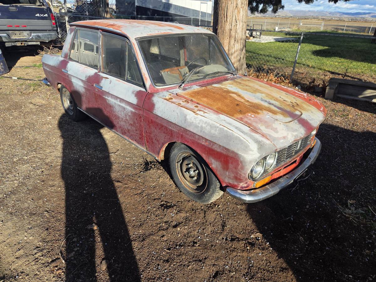 Datsun-411-1967-red-3