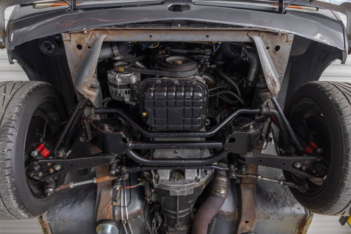 Datsun-510-1972-grey-1