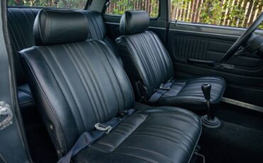 Datsun-510-1972-grey-12