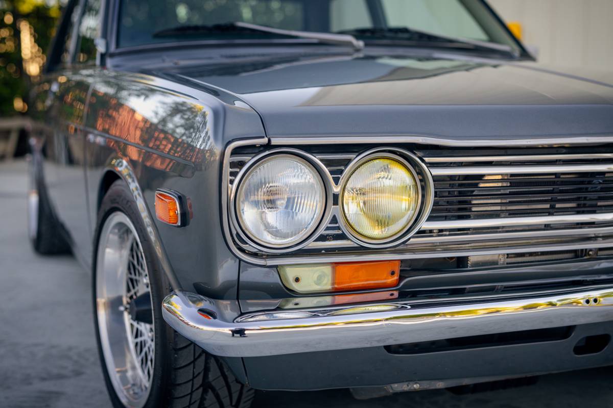 Datsun-510-1972-grey-16