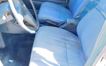 Datsun-510-hatchback-1980-white-13